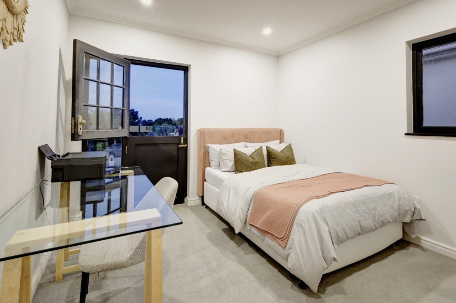 6 Bedroom Property for Sale in Welgemoed Western Cape